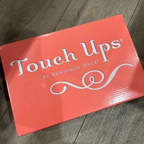 ⬇️ PRICE ⬇️ Touch ups • Silver Wedge High Heel Sandals • 7.5 - Picture 8 of 9